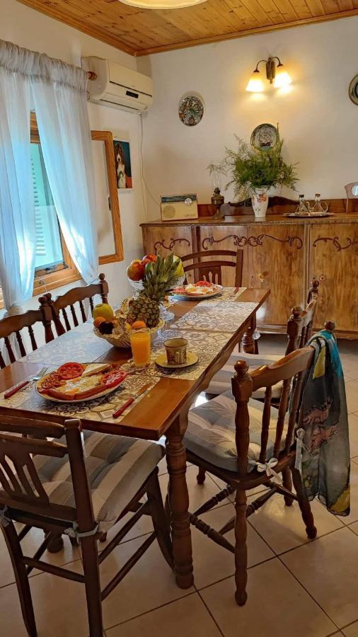 Willa Retro Wooden House Gaios Zewnętrze zdjęcie
